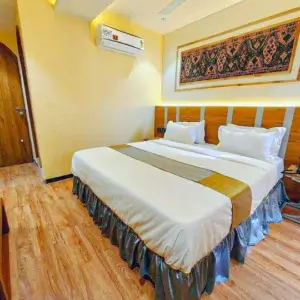 Nova Premium Spilt AC Room