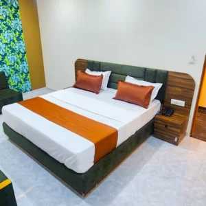 Blue Junior Jacuzzi Suite